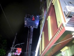 Kịp thời giải cứu 15 người thoát khỏi đám cháy ở xã Đông Anh