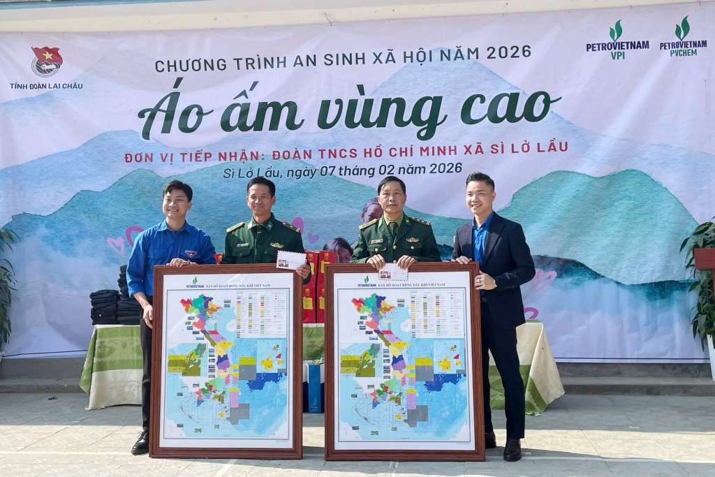 Nghĩa tình từ những người dầu khí