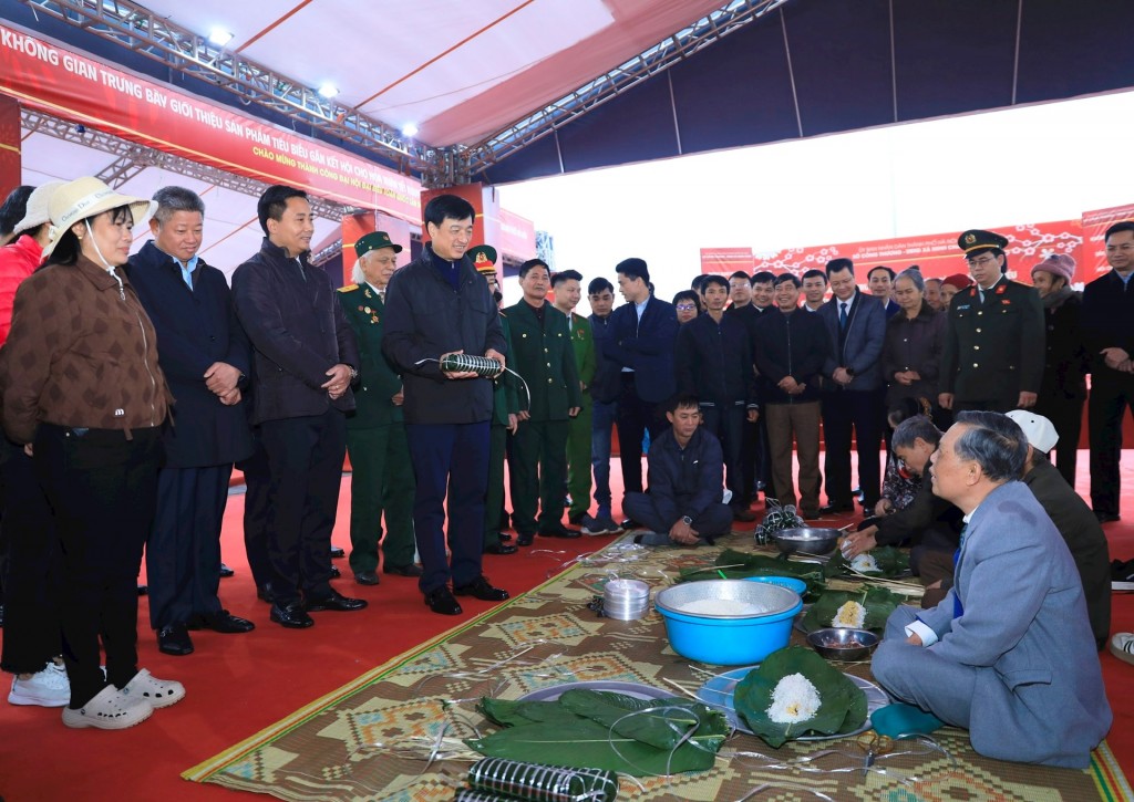 Phát triển xã Minh Châu ngày càng giàu đẹp, Nhân dân ấm no, hạnh phúc