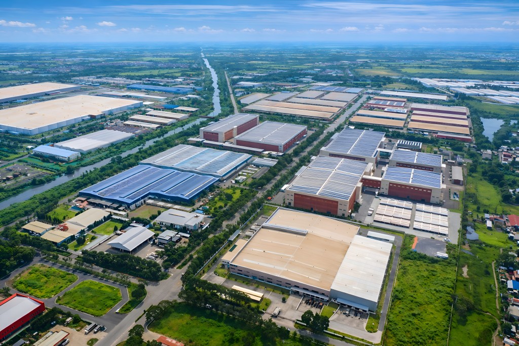 Một góc khu công nghiệp trên địa bàn xã Bình Mỹ, nơi được định hướng tăng cường liên kết chuỗi với doanh nghiệp địa phương và ngành chế biến nông sản