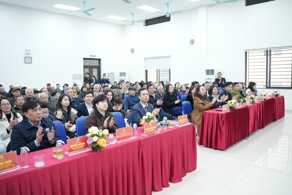 Nhân dịp Tết Bính Ngọ 2026, với tinh thần “Không để ai bị bỏ lại phía sau”, MTTQ phường đã kết nối mạnh mẽ các nguồn lực xã hội