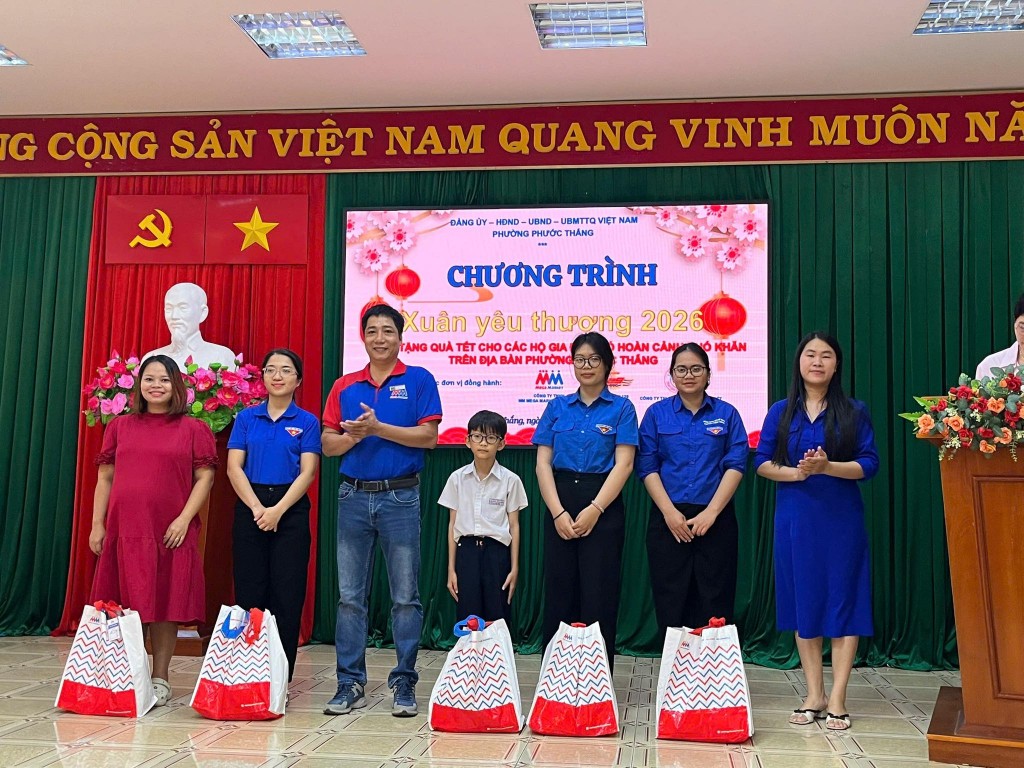 MM Mega Market gửi quà tết các hoàn cảnh khó khan tại phường Phước Thắng, Thành phố Hồ Chí Minh (TP. Vũng Tàu cũ)