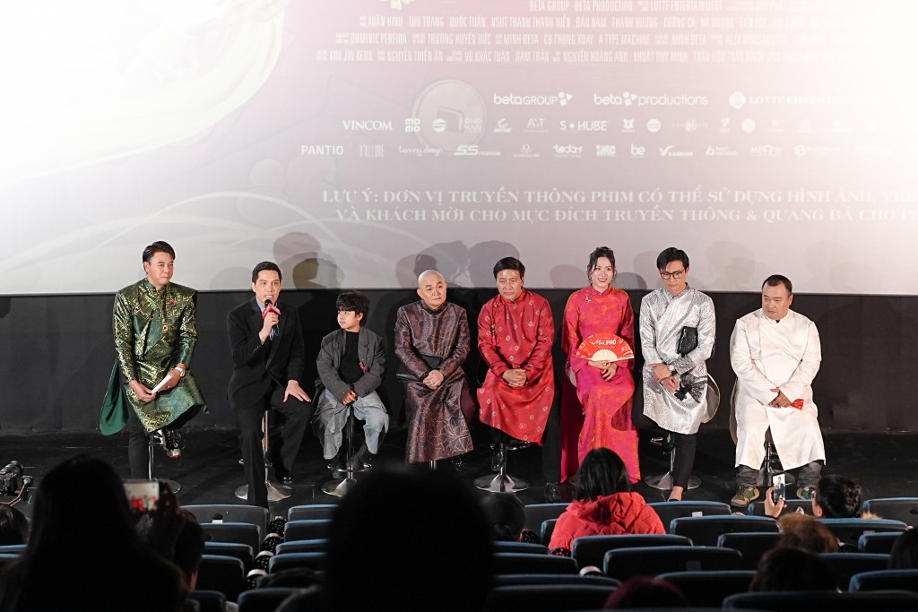 Buổi ra mắt phim diễn ra tại Hà Nội nhận được sự phản hồi tích cực từ khán giả