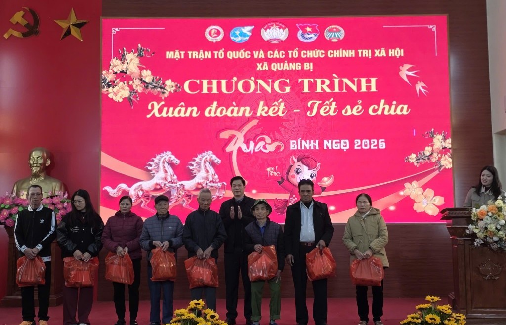 Mang Tết về với Nhân dân xã Quảng Bị