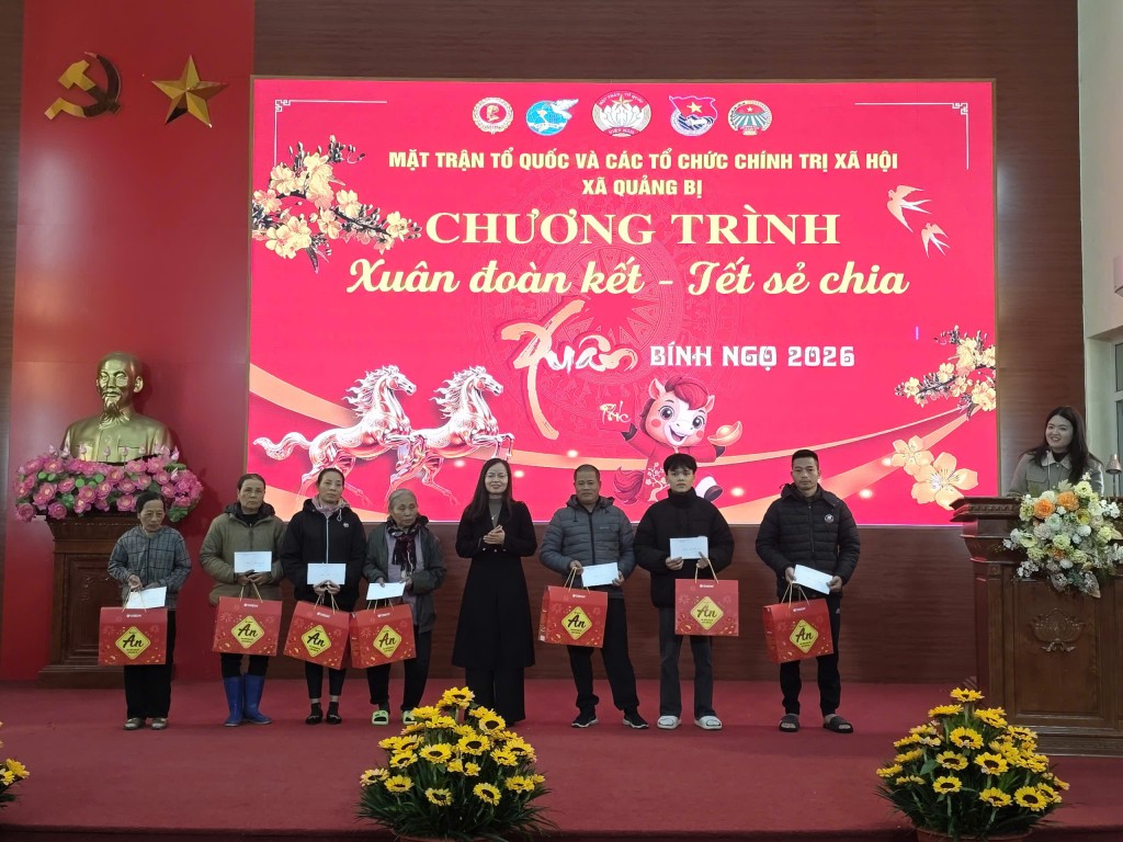 Mang Tết về với Nhân dân xã Quảng Bị