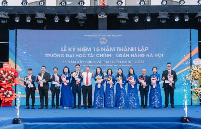 Top 9 trường đại học đào tạo khối ngành Kinh tế - Tài chính