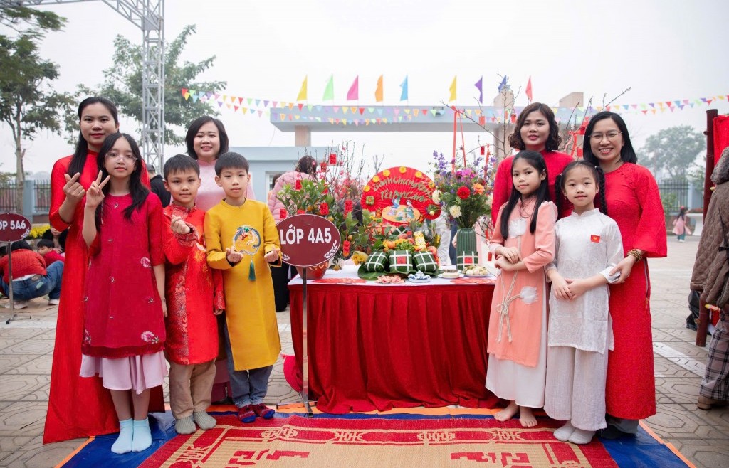 Ngày hội bánh chưng “Giữ lửa truyền thống - Tết ấm yêu thương”