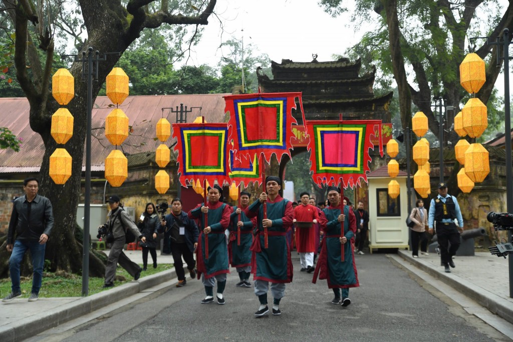 “Tống cựu nghinh tân” tái hiện tinh hoa Tết cung đình Thăng Long