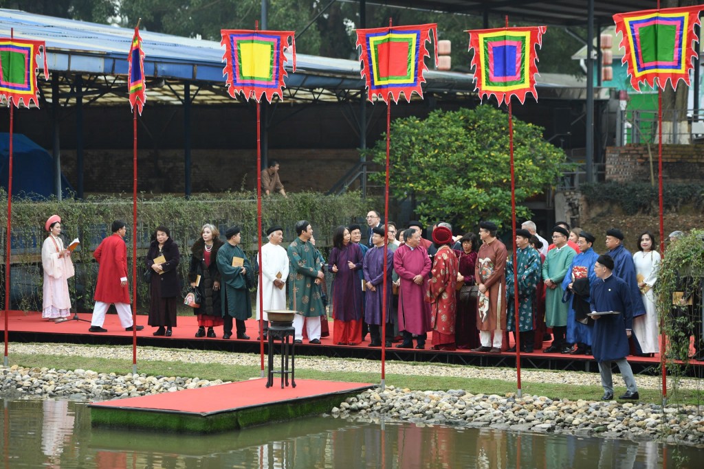 “Tống cựu nghinh tân” tái hiện tinh hoa Tết cung đình Thăng Long