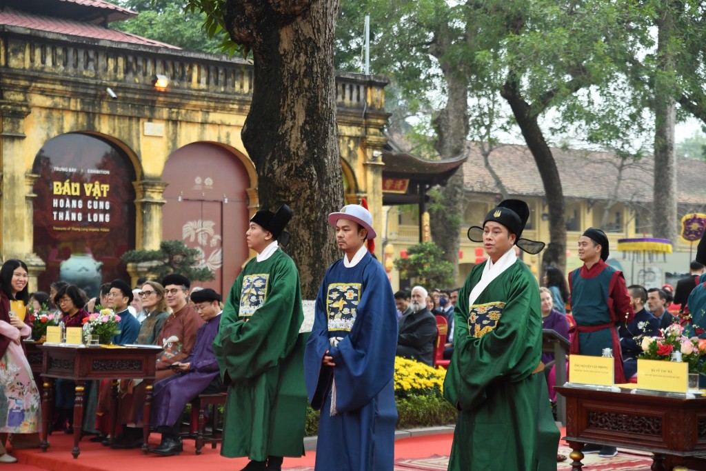 “Tống cựu nghinh tân” tái hiện tinh hoa Tết cung đình Thăng Long