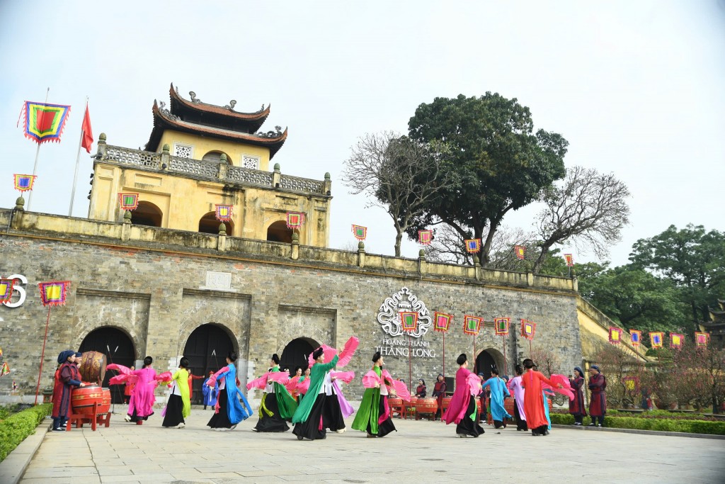 “Tống cựu nghinh tân” tái hiện tinh hoa Tết cung đình Thăng Long