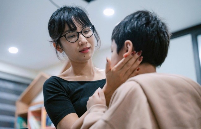 Cậu bé mắc chứng tự kỷ và hành trình 7 năm cất lời xin lỗi mẹ