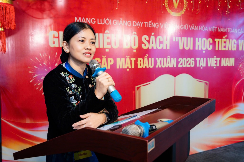 Ra mắt bộ sách “Vui học tiếng Việt”