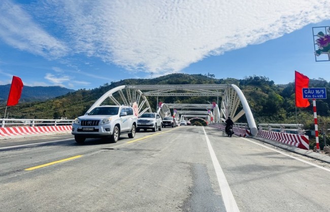 Quảng Ngãi thông xe kỹ thuật Cầu 16/5 Đăk Pék