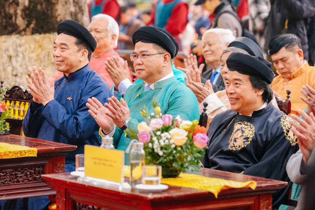 Lần đầu tiên có đường hoa Tết trong Hoàng thành Thăng Long