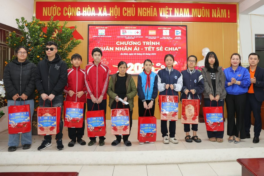 Tết nghĩa tình từ trái tim những người trẻ