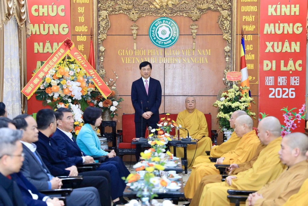 Bí thư Thành ủy Nguyễn Duy Ngọc thăm, chúc Tết Giáo hội Phật giáo Việt Nam và các đơn vị quân đội, công an