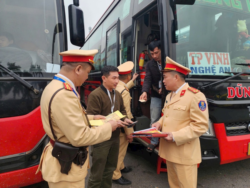 Đảm bảo giao thông an toàn, thông suốt phục vụ người dân dịp Tết