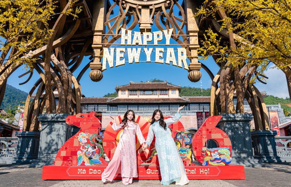 Gợi ý du xuân Tết Bính Ngọ 2026 tại Bà Nà Hills với chính sách vé ba ngày ưu việt và lễ hội hoa tulip triệu bông