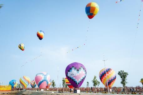“Playlist” trải nghiệm hẹn hò Valentine độc nhất vô nhị tại Green Paradise Tet Fest