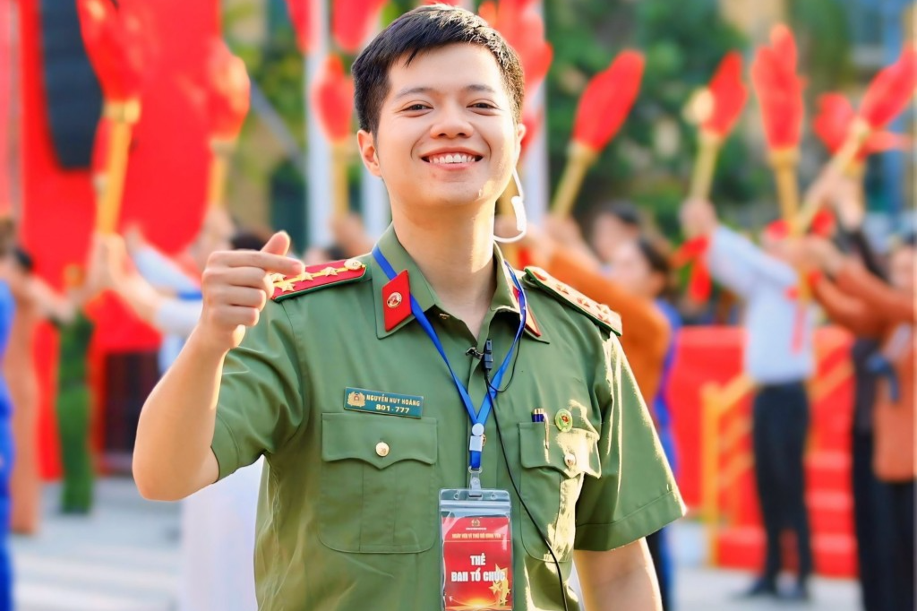 Đại úy Nguyễn Huy Hoàng