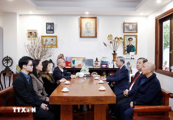 Tổng Bí thư Tô Lâm dâng hương tưởng niệm nhân 120 năm Ngày sinh Thủ tướng Chính phủ Phạm Văn Đồng Tổng Bí thư Tô Lâm dâng hương tưởng niệm nhân 120 năm Ngày sinh Thủ tướng Chính phủ Phạm Văn Đồng