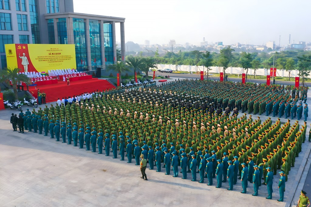 Lực lượng Công an tỉnh Đồng Nai ra quân thực hiện đợt cao điểm tấn công, trấn áp tội phạm, giữ vững an ninh, trật tự trên địa bàn sau sáp nhập