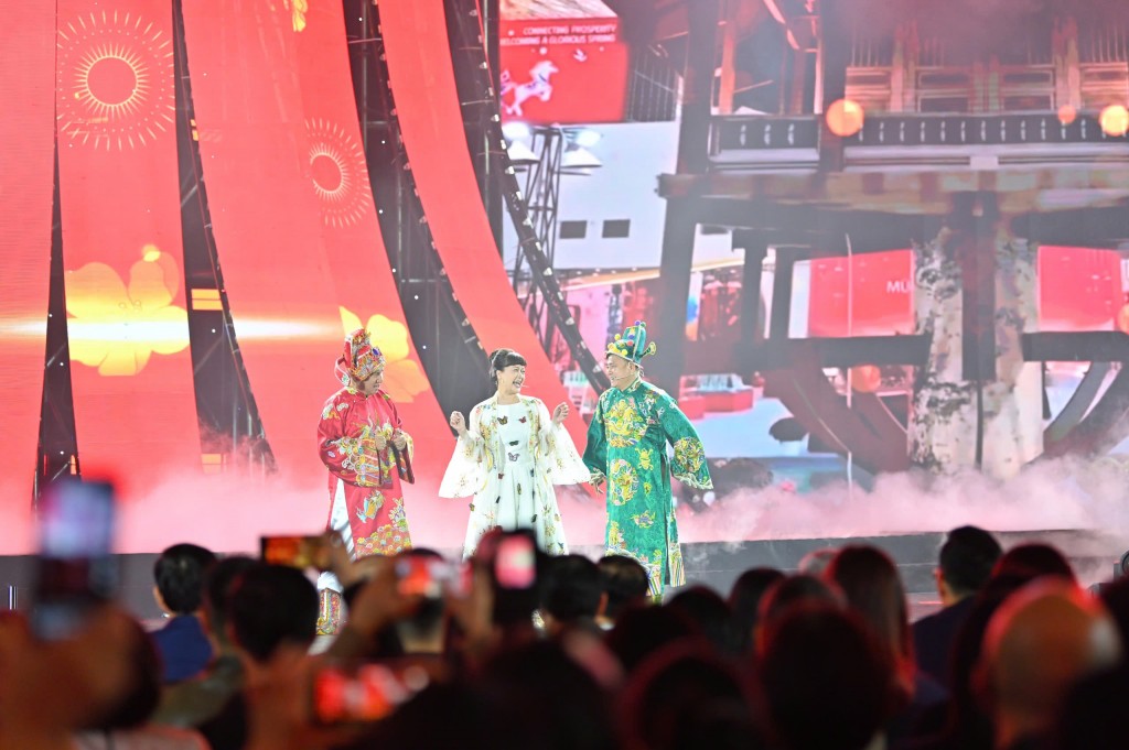 Thủ tướng Phạm Minh Chính dự lễ bế mạc Hội chợ Mùa Xuân