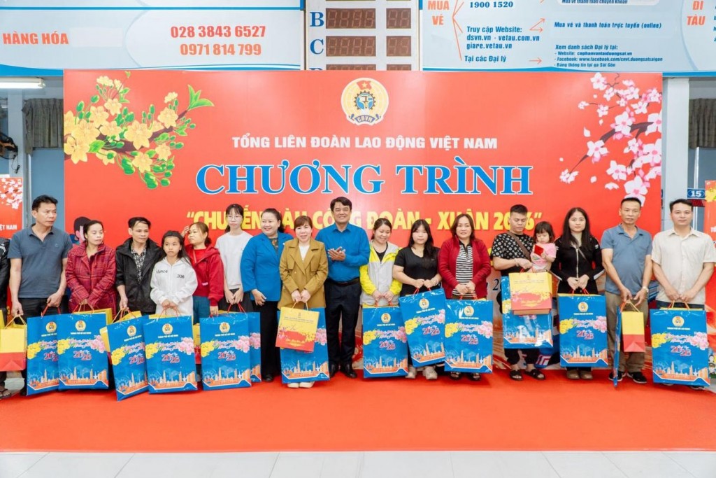 Chuyến tàu Công đoàn đưa hàng nghìn đoàn viên, người lao động về quê đón Tết Chuyến tàu Công đoàn đưa hàng nghìn đoàn viên, người lao động về quê đón Tết