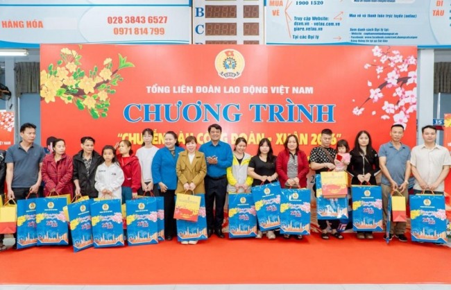 Chuyến tàu Công đoàn đưa hàng nghìn đoàn viên, người lao động về quê đón Tết