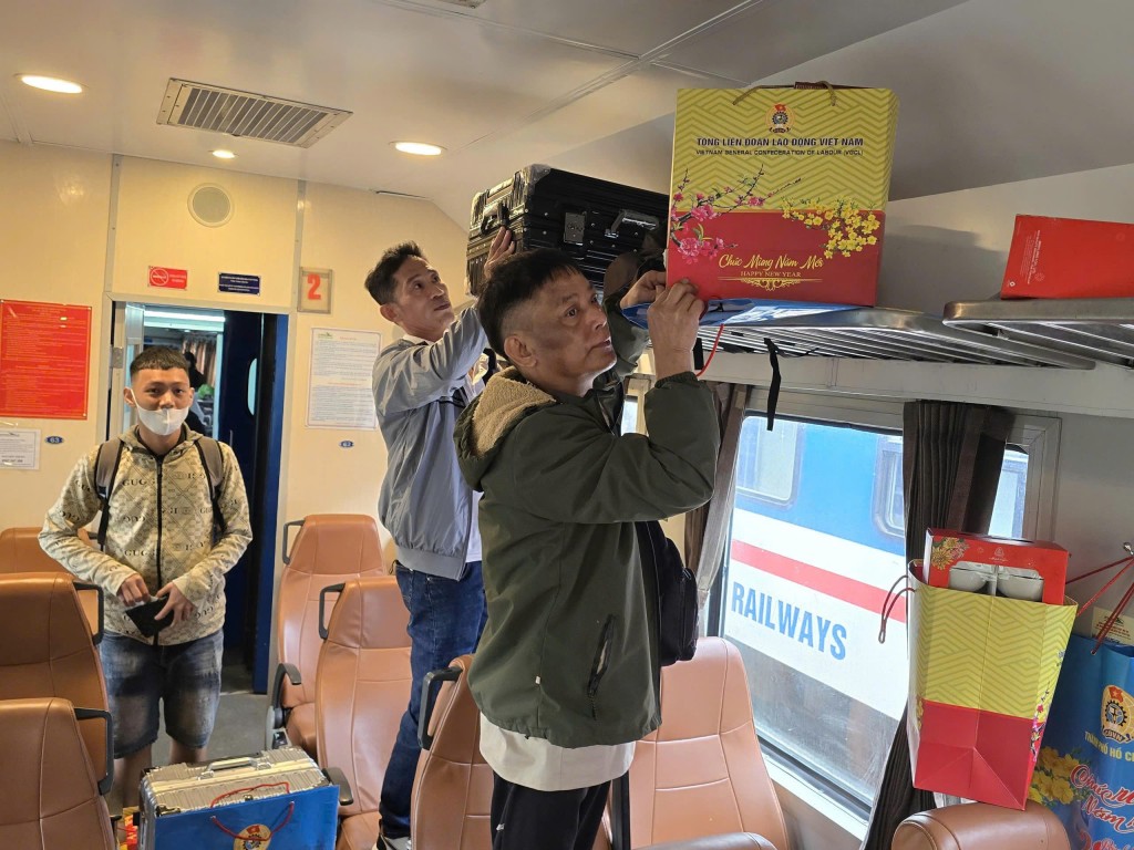 Triển khai hàng loạt hoạt động chăm lo thiết thực cho đoàn viên, người lao động Triển khai hàng loạt hoạt động chăm lo thiết thực cho đoàn viên, người lao động