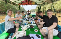 Mùa xuân về Vườn quốc gia Tràm Chim: "Lắng nghe miền đất thở"