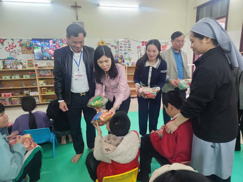 “Tết ấm” giữa lòng Hà Nội