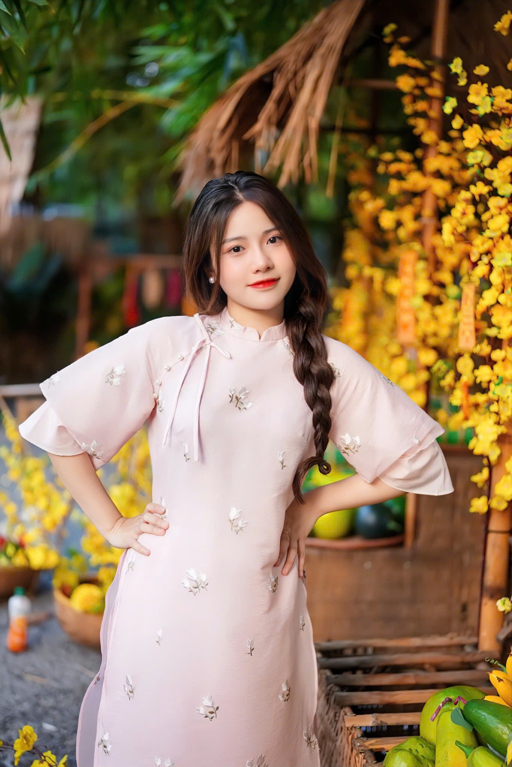 Yến Thanh bắt đầu livestream từ năm 2018 và duy trì hoạt động ca hát trên các nền tảng mạng xã hội đến nay