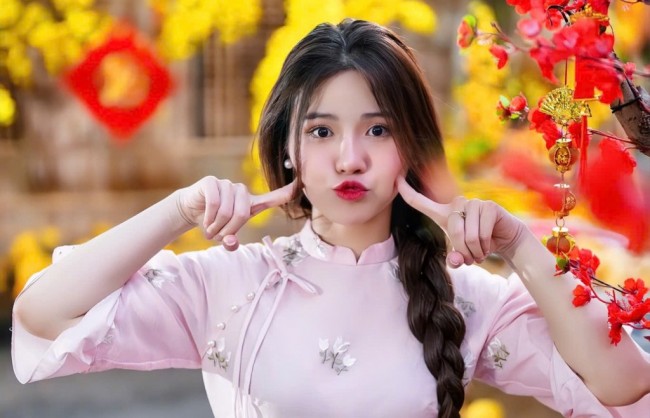 Cô gái rửa bát hát “Mình là người yêu cũ” đạt 4,2 triệu lượt xem