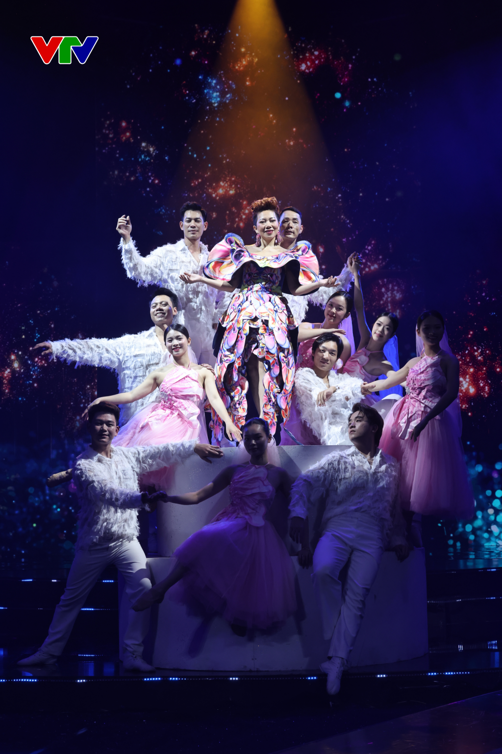 “Gió và tình yêu thổi trên đất nước tôi” kết nối tâm hồn Việt