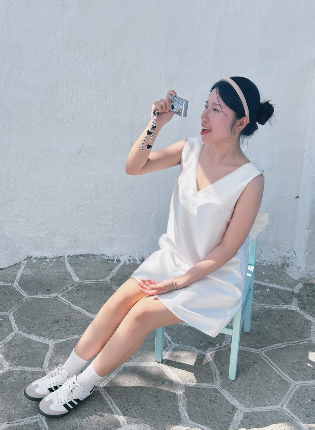 Với Khánh Linh, công nghệ không làm Tết “ảo” đi, mà giúp cảm xúc trở nên liền mạch hơn trong bối cảnh nhịp sống ngày càng phân tán