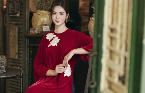 Diễn viên Phan Minh Huyền mong trời đẹp để diện áo dài suốt Tết