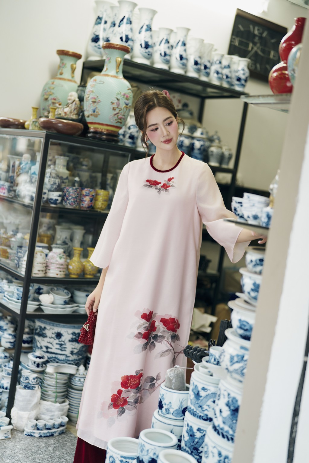 Diễn viên Phan Minh Huyền mong trời đẹp để diện áo dài suốt Tết Diễn viên Phan Minh Huyền mong trời đẹp để diện áo dài suốt Tết