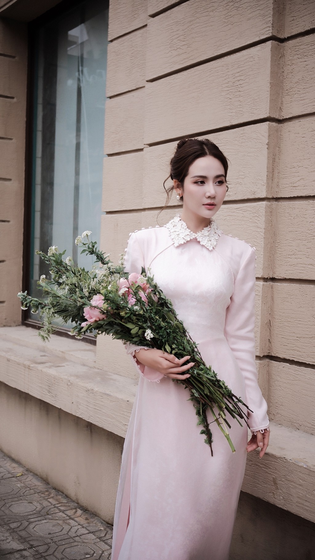 Diễn viên Phan Minh Huyền mong trời đẹp để diện áo dài suốt Tết Diễn viên Phan Minh Huyền mong trời đẹp để diện áo dài suốt Tết