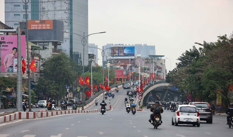 Giao thông an toàn, thông suốt trong ngày 29 Tết Bính Ngọ Giao thông an toàn, thông suốt trong ngày 29 Tết Bính Ngọ