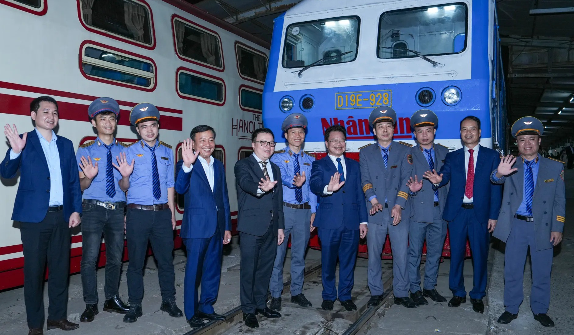 Chuyến tàu Hạnh phúc chở mùa đoàn tụ về phương Nam