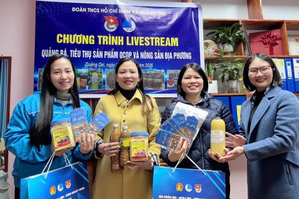 Người trẻ Thủ đô “mở chợ online” đưa nông sản quê nhà lên sóng