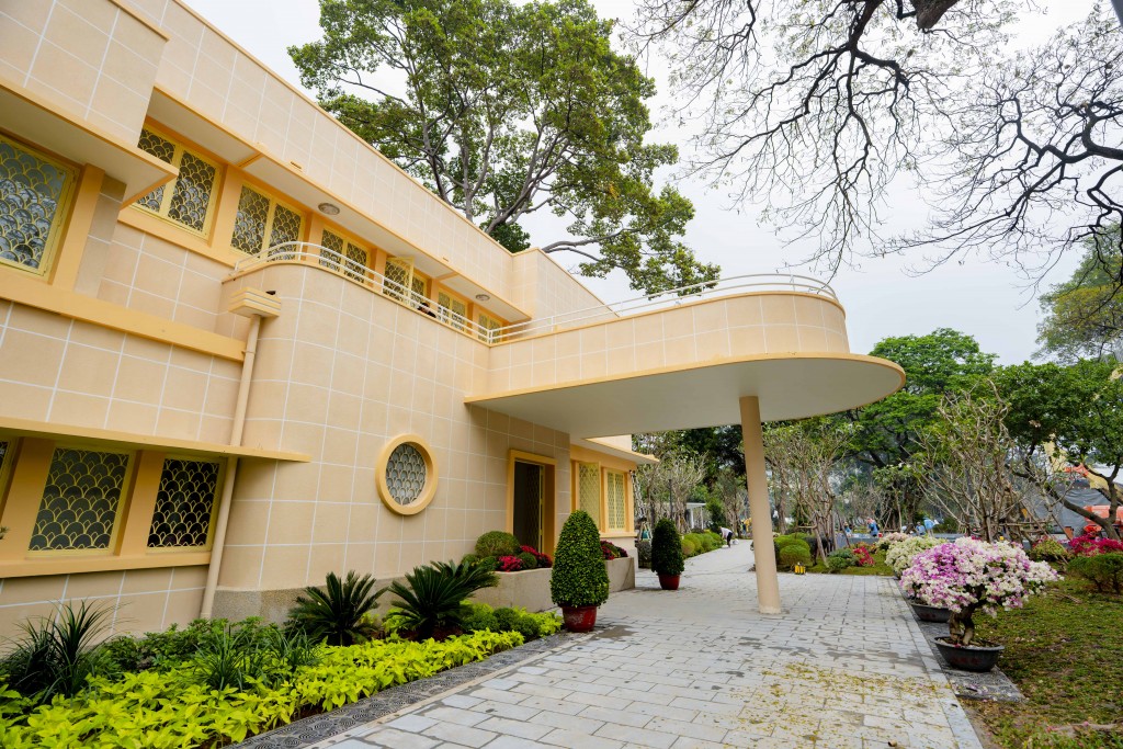 Các biệt thự cổ bên trong công viên được tôn tạo, trùng tu nguyên trạng