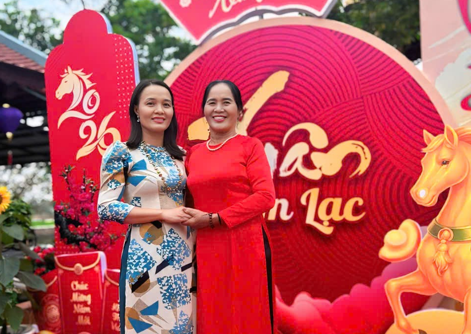 Người dân đi lễ chùa đầu năm, gửi gắm ước nguyện an lành Người dân đi lễ chùa đầu năm, gửi gắm ước nguyện an lành