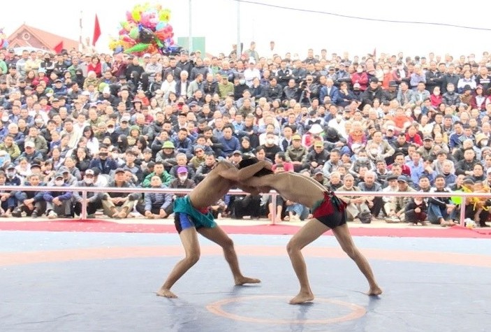 Từ hội làng đến khát vọng vươn xa