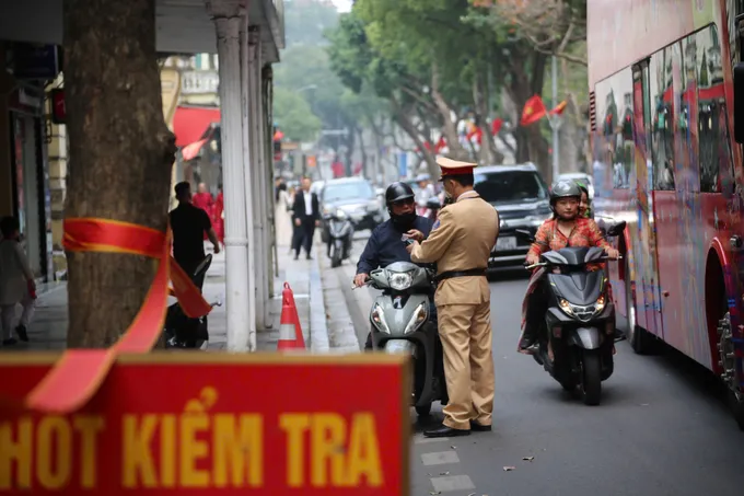 Mùng 4 Tết: Tai nạn giao thông giảm sâu, nhiều tuyến đường thông thoáng Mùng 4 Tết: Tai nạn giao thông giảm sâu, nhiều tuyến đường thông thoáng