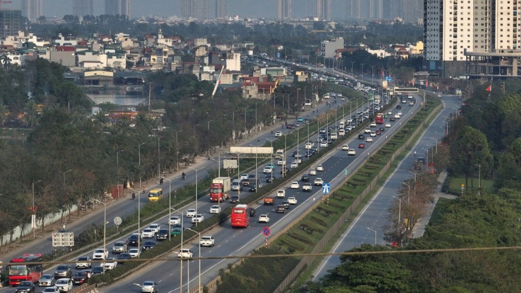 Bảo đảm giao thông thông suốt khi người dân trở lại Thủ đô