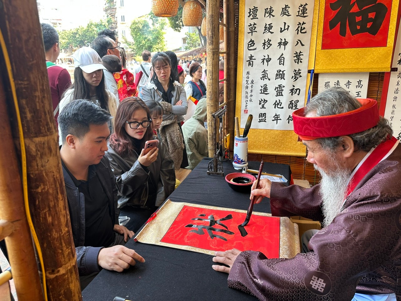 Du lịch Hà Nội “bùng nổ” trong kỳ nghỉ Tết Nguyên đán Bính Ngọ