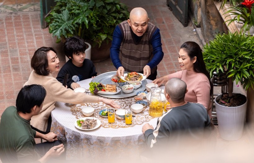 Xem "Mùi phở" để thêm trân quý không khí gia đình sum họp